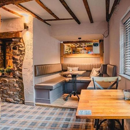 Charming 1-Bed Loft In Caerleon Apartment Newport  Exterior foto