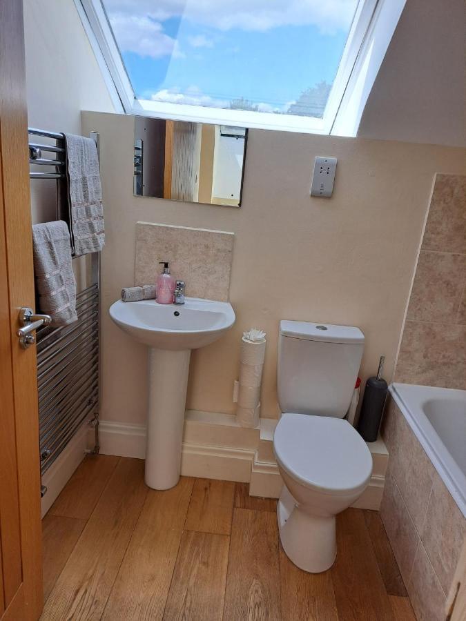 Charming 1-Bed Loft In Caerleon Apartment Newport  Exterior foto