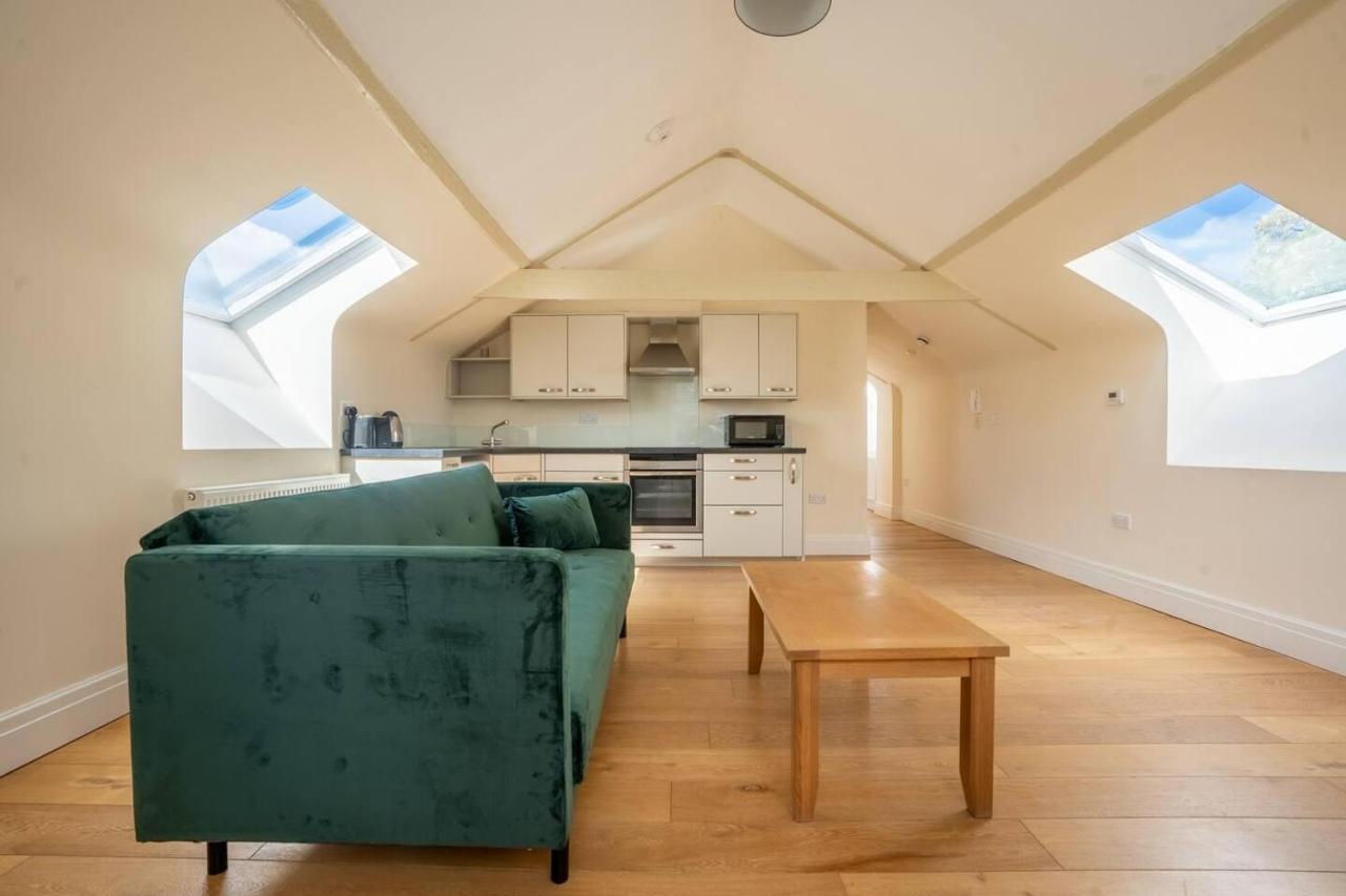 Charming 1-Bed Loft In Caerleon Apartment Newport  Exterior foto