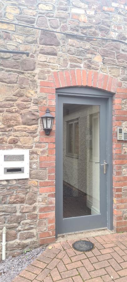 Charming 1-Bed Loft In Caerleon Apartment Newport  Exterior foto