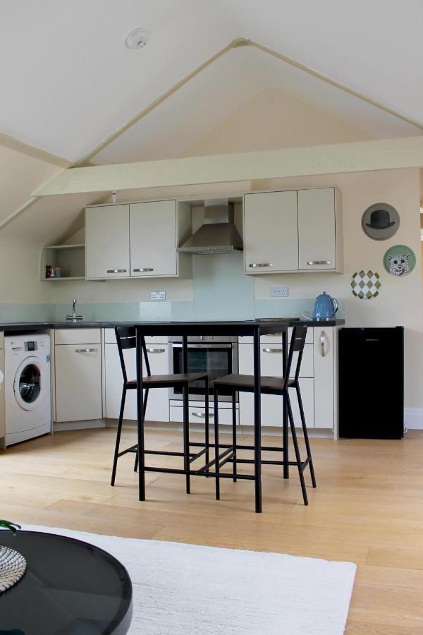Charming 1-Bed Loft In Caerleon Apartment Newport  Exterior foto
