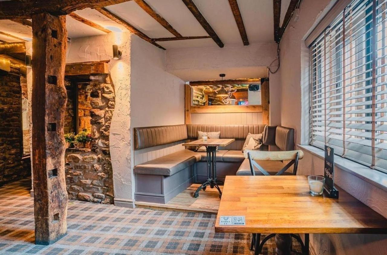 Charming 1-Bed Loft In Caerleon Apartment Newport  Exterior foto